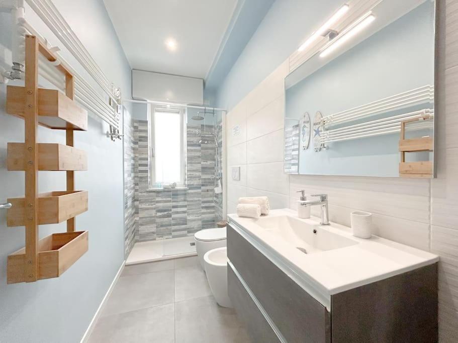 Free Parking - Elegante Casa Con Wifi -Smarttv Apartman Savona Kültér fotó